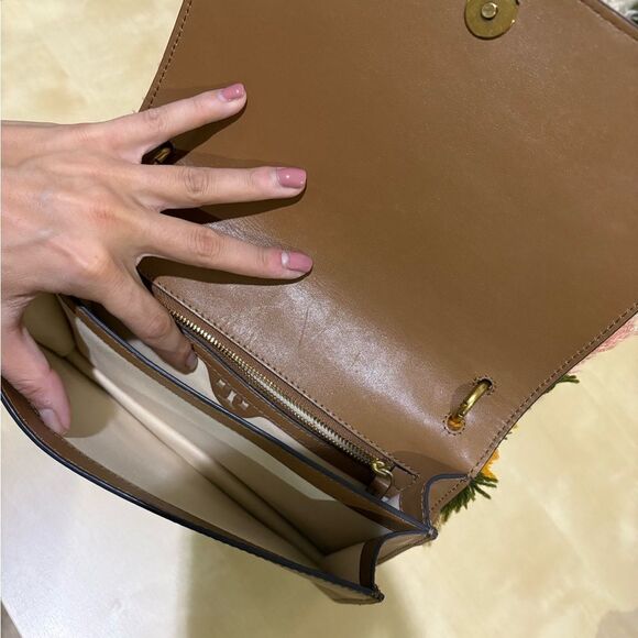 Tory Burch Sadie Rug Shoulder Bag - Picture 10 of 11